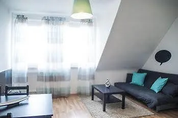 Urban Flats Vienna Danube Hotel 3*,